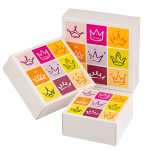 Patisserie doos met kroon opdruk